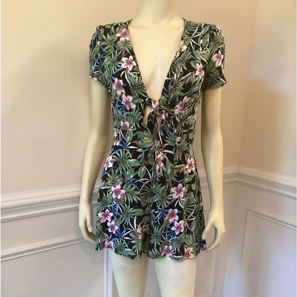 Blue Rain WN SZ S SHORT FLORAL ROMPER